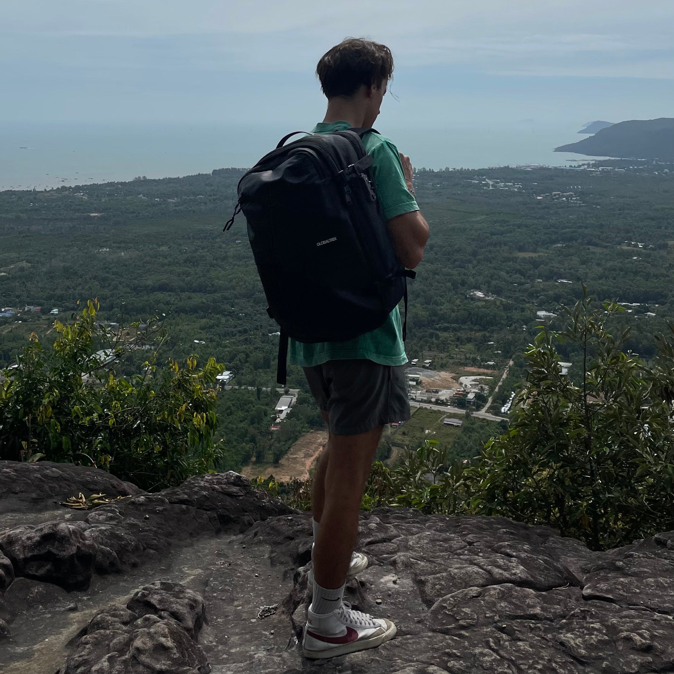 Globaltrek Matte Black